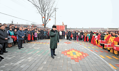 习近平春节前夕赴山西看望慰问基层干部群众向全国各族人民致以美好的新春祝福祝各族